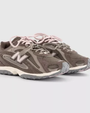 New Balance 204L Trainers Cortado Stone Pink