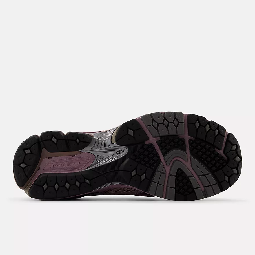New Balance 1906L Shoes Ice Wine with Pink Taffy - Image 5