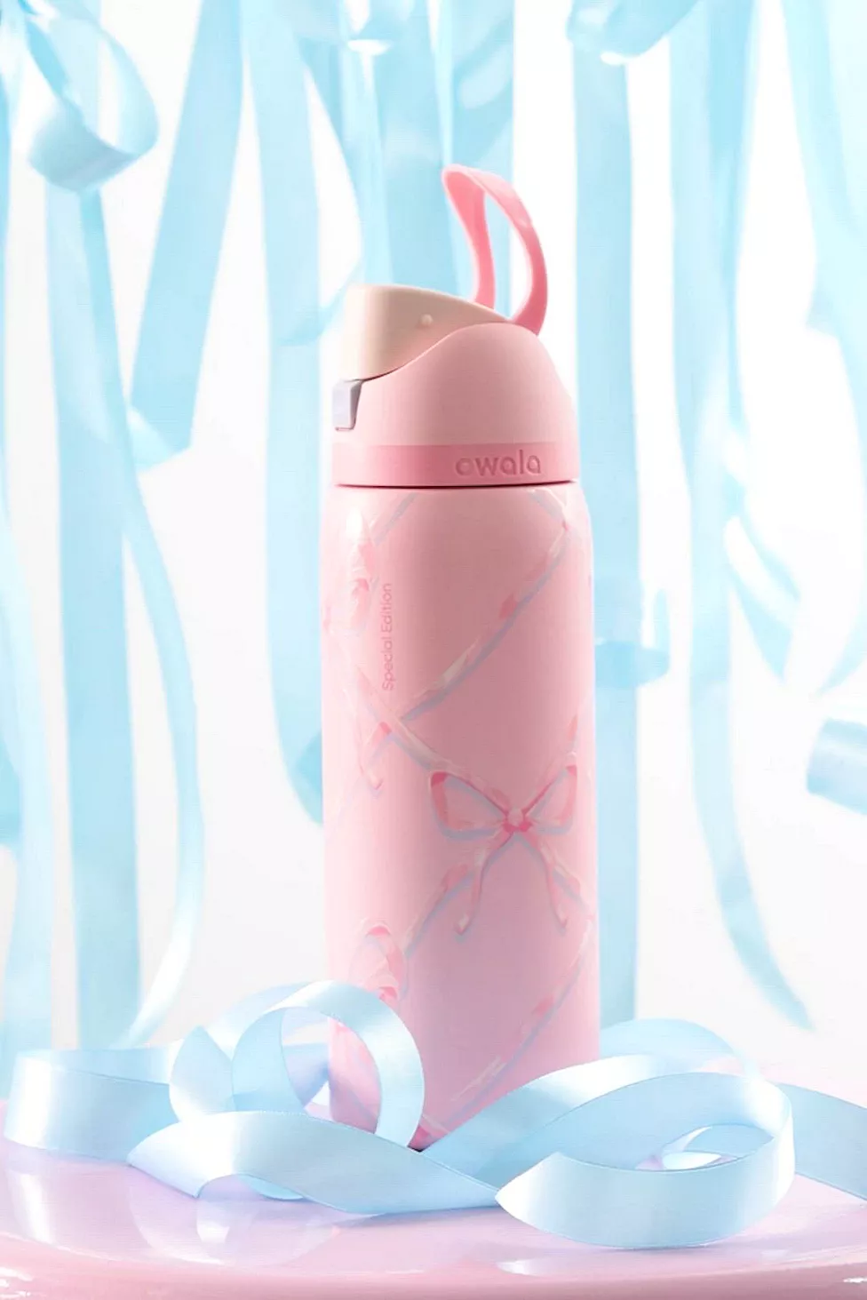 Owala UO Exclusive Sugar Plum Fairy FreeSip® 0.9L / 32oz Water Bottle